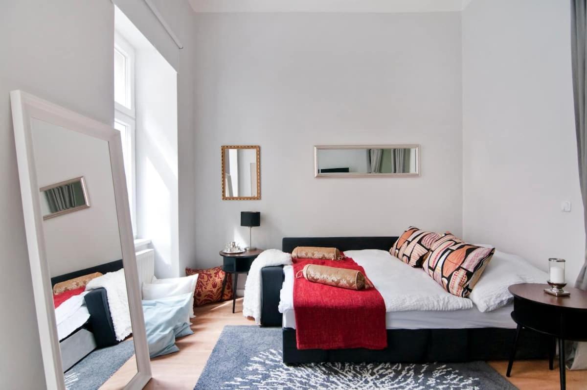 ⍟Luxurious And Bright⍟ 5 Min Walk To City Center Apartment Wien Ngoại thất bức ảnh