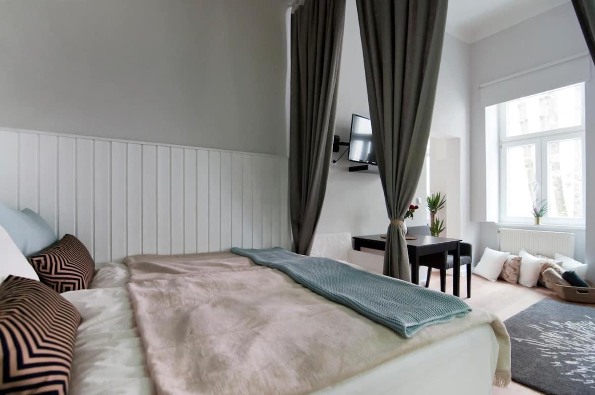 ⍟Luxurious And Bright⍟ 5 Min Walk To City Center Apartment Wien Ngoại thất bức ảnh