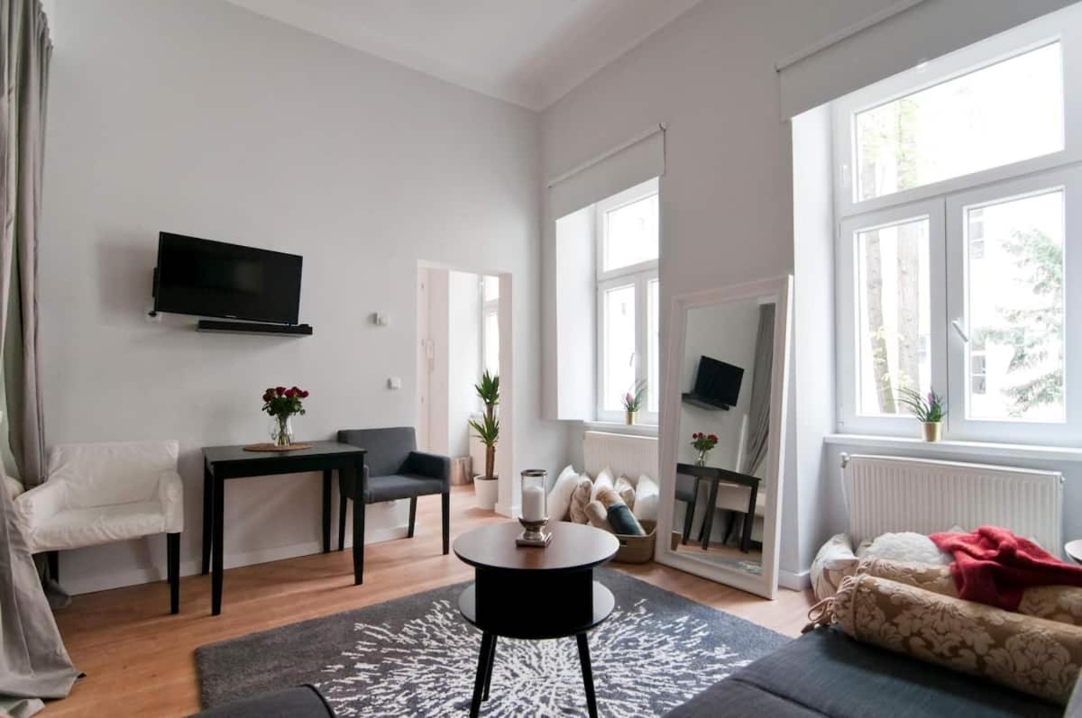 ⍟Luxurious And Bright⍟ 5 Min Walk To City Center Apartment Wien Ngoại thất bức ảnh