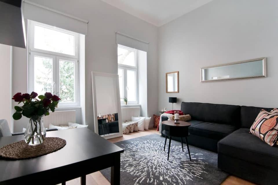 ⍟Luxurious And Bright⍟ 5 Min Walk To City Center Apartment Wien Ngoại thất bức ảnh