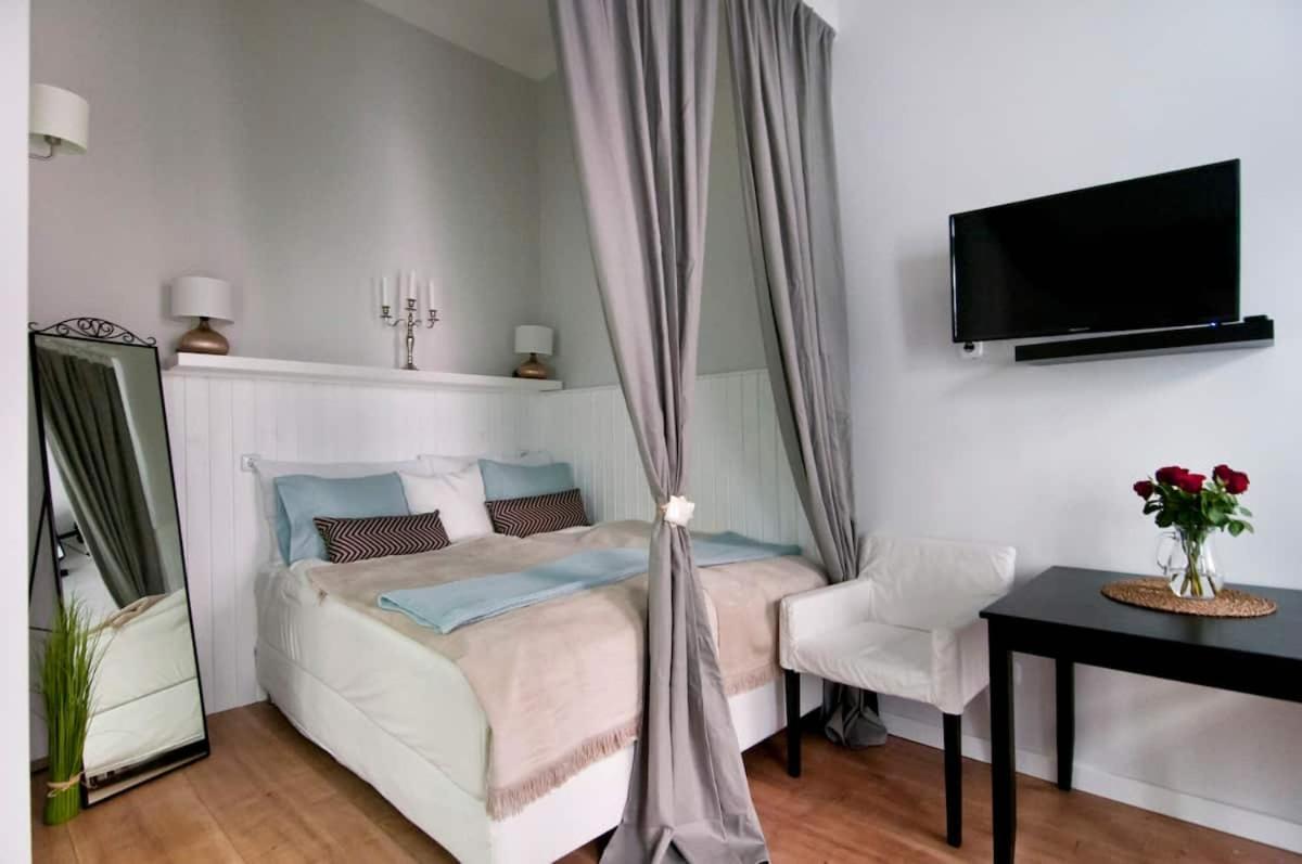 ⍟Luxurious And Bright⍟ 5 Min Walk To City Center Apartment Wien Ngoại thất bức ảnh